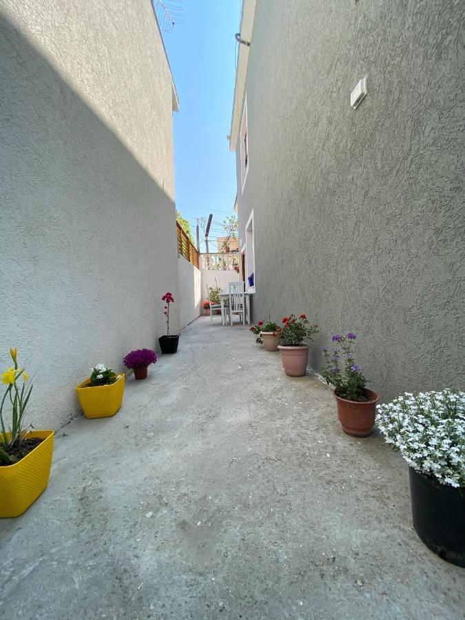 Sunny Guest House Vlorë Exterior foto