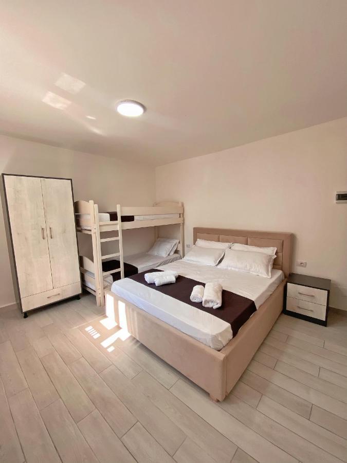 Sunny Guest House Vlorë Exterior foto