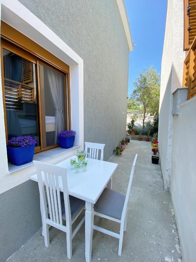 Sunny Guest House Vlorë Exterior foto